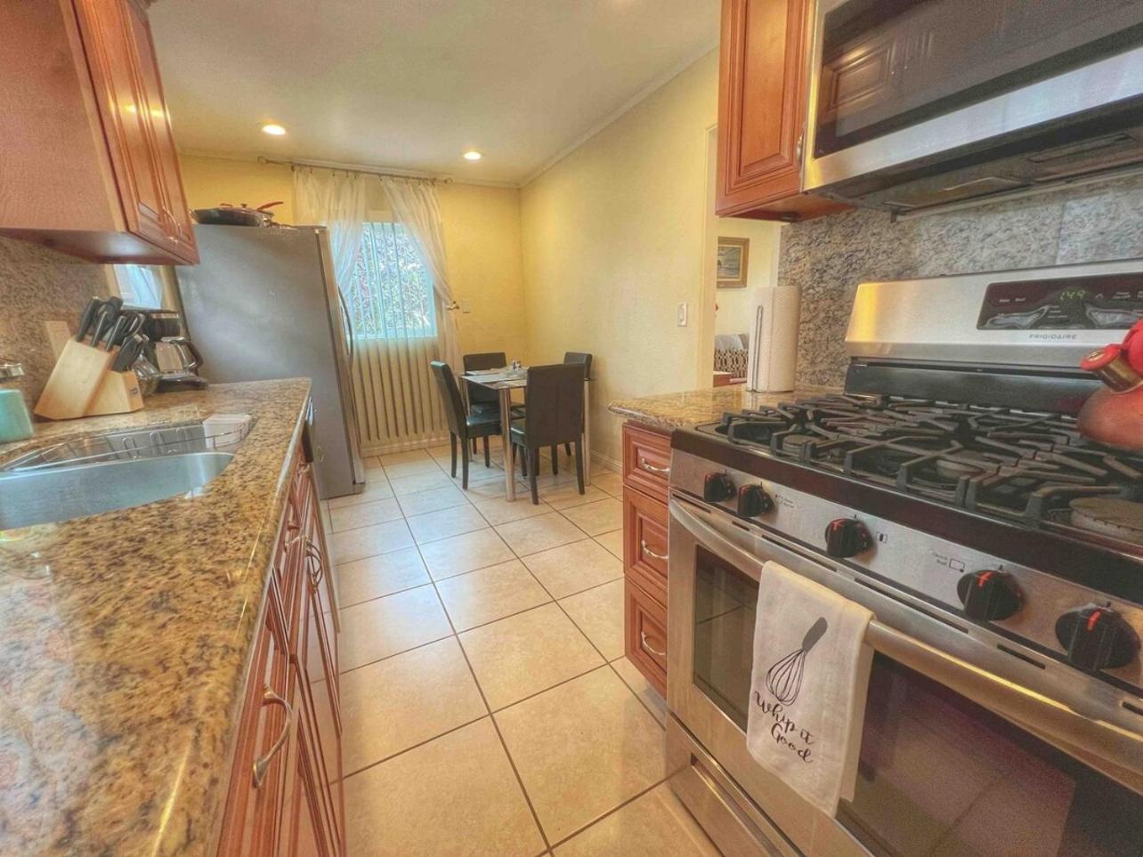 Apartamento Pacific Getaway Blocks From The